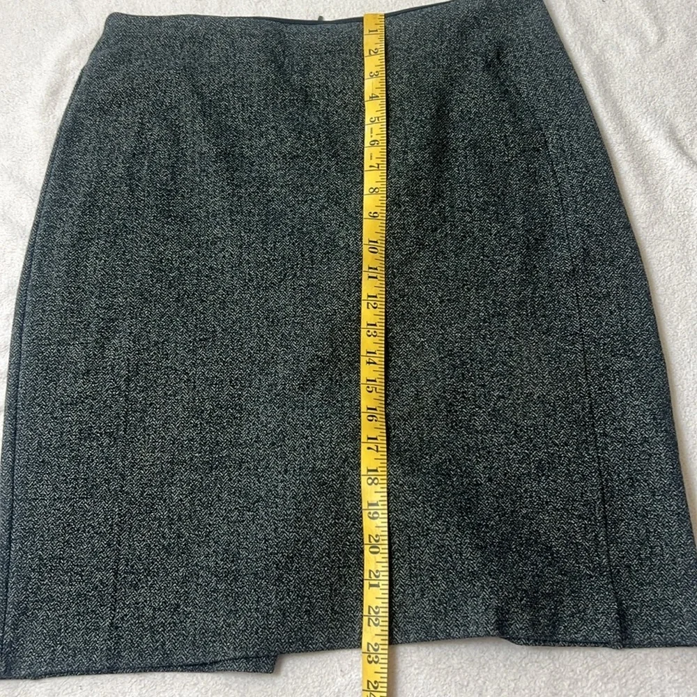 New York & Company Charcoal‎ Pencil Skirt Size 10